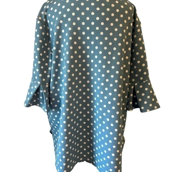 Ladies blouse size 2X great condition green envelope Los Angeles is the designer - Picture 3 of 3